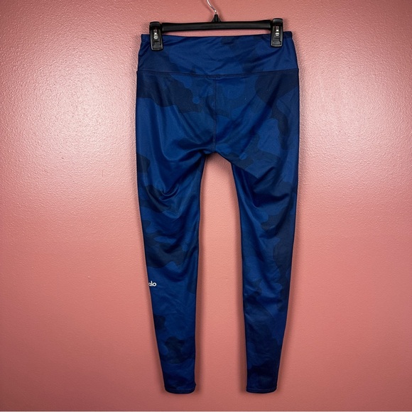 Alo Yoga Airbrush Navy Camouflage Print Leggings Size Small - Picture 4 of 7